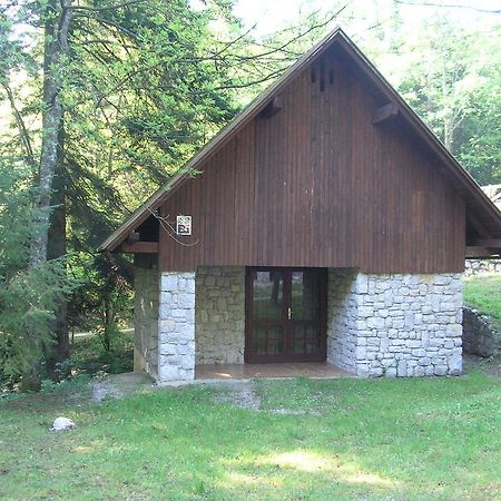 Camping Pivka Jama بوستوينا المظهر الخارجي الصورة